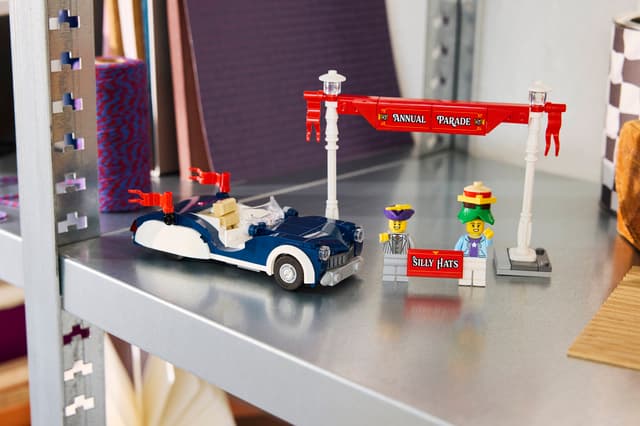 40913 Vintage Parade Car